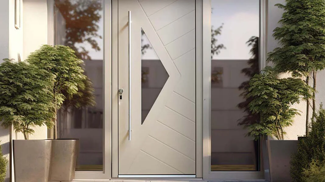 ușă de intrare premium antiefracșie în Cluj-Napoca din profile de PVC si placate cu aluminiu